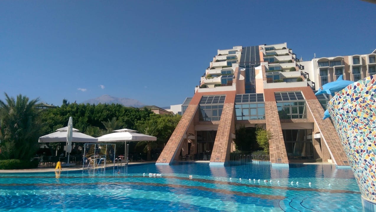 Pool und Hotel Limak Limra Hotel & Resort