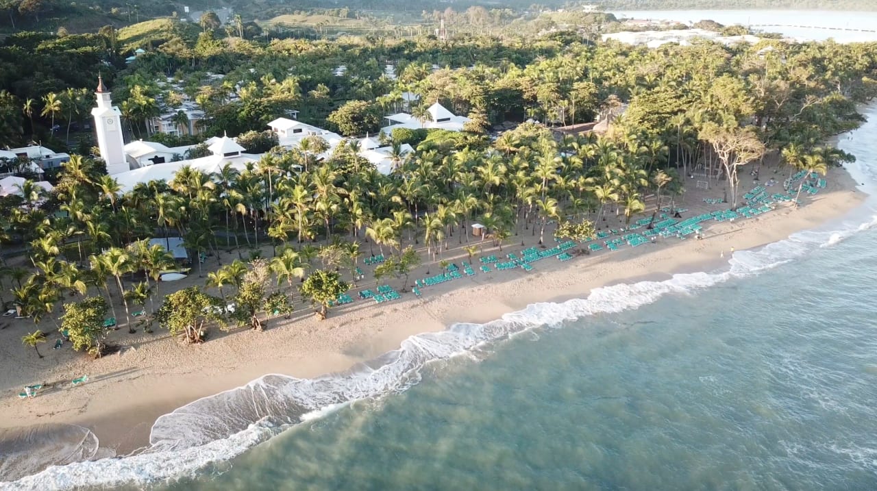 Strand Playabachata Hotel