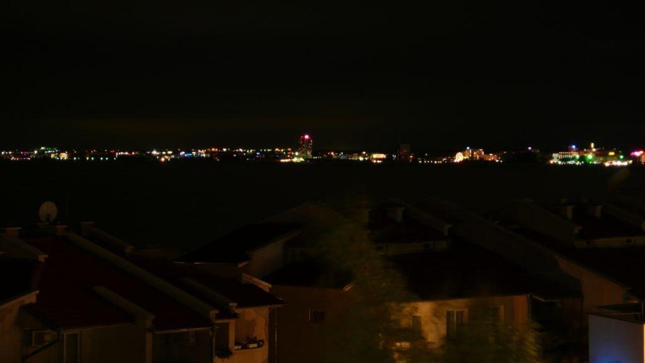 Ausblick bei Nacht vom Appartement 320 Sineva Park