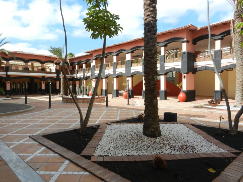 Plaza Canaria H10 Rubicón Horizons Collection