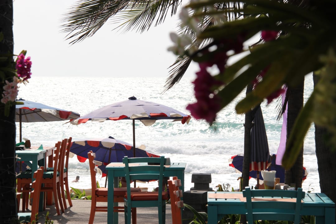 Frühstück am Strand The Fair House Beach Resort