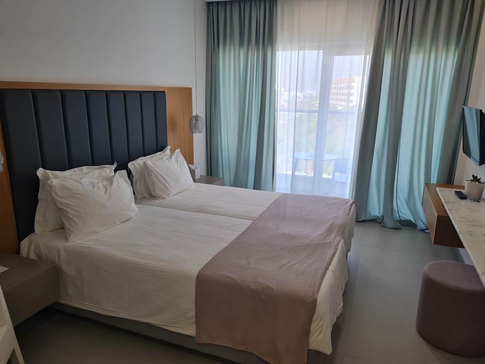 Zimmer Napa Mermaid Hotel & Suites