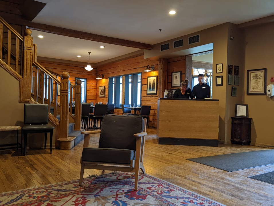 Lobby Hotel Emerald Lake Lodge