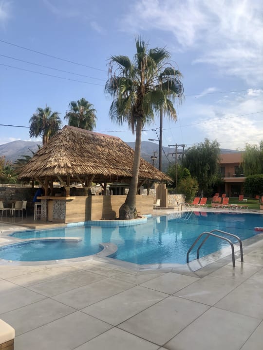 Pool High Beach Resort