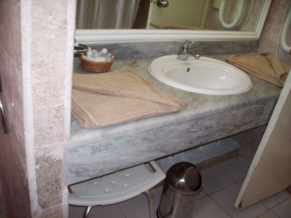 Badezimmer im Bungalow Hotel El Mouradi Djerba Menzel