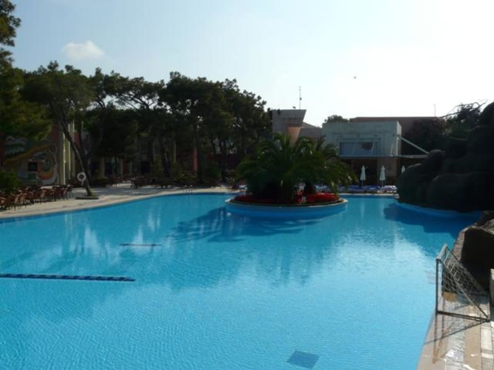 Pool im Clubbereich Blue Waters Club