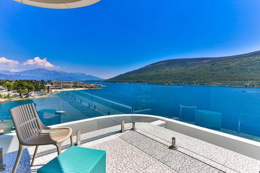 Ausblick Carine Hotel Kumbor