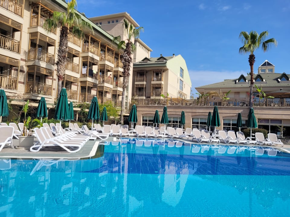 Pool Can Garden Resort