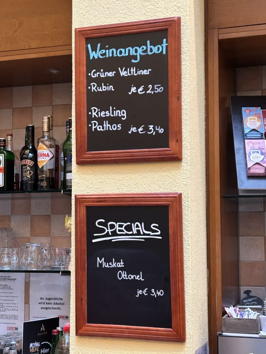 Lobby ibis Wien City