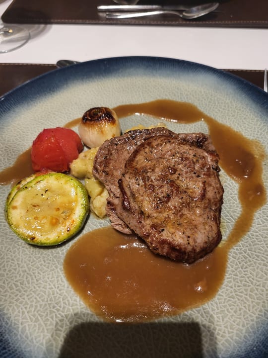 Gastro Melas Resort Hotel