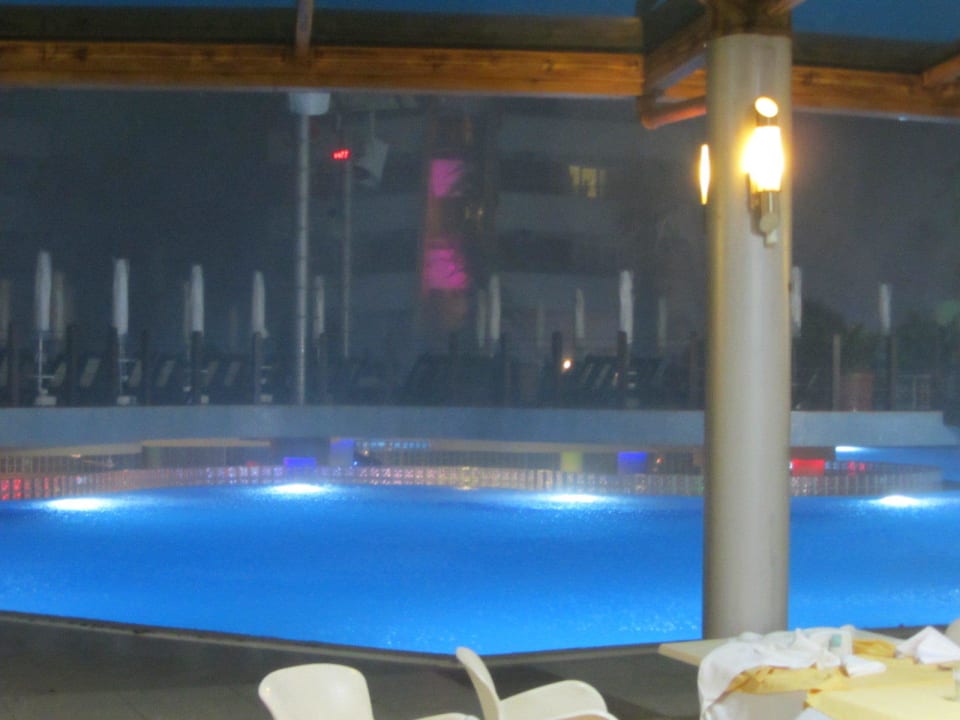Auch mal schlechtes Wetter Alaiye Resort & Spa