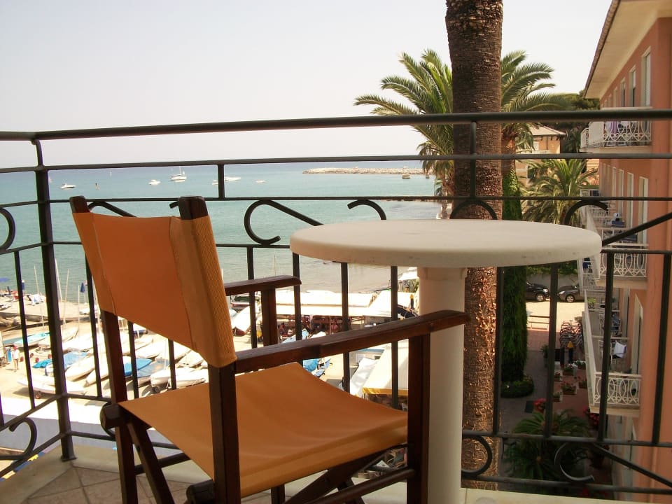 Balkon (mit 1 Stuhl statt 2) Hotel Jasmin