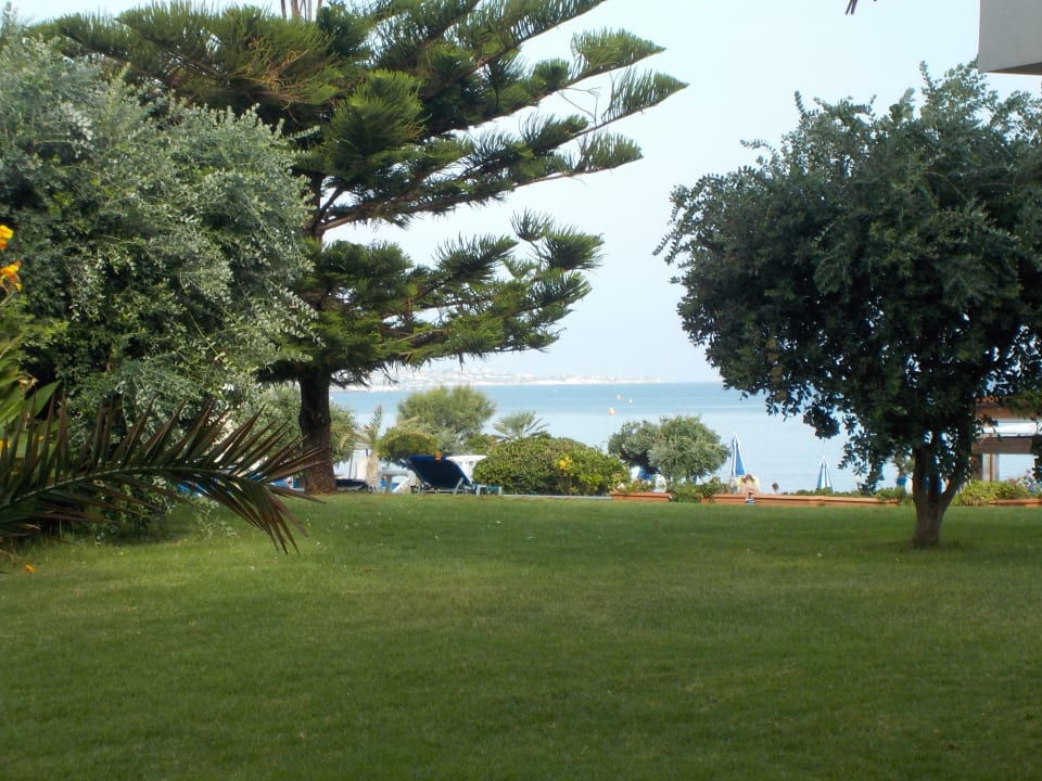 Gartenanlage Hotel Ariadne Beach