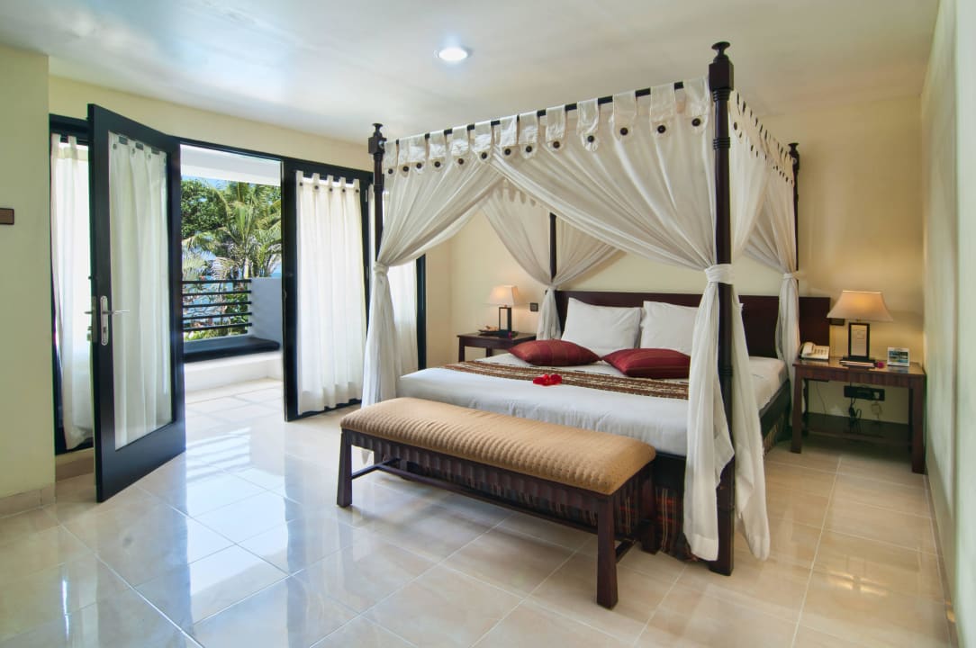 Beachfront Deluxe Room Hotel Legong Keraton Beach