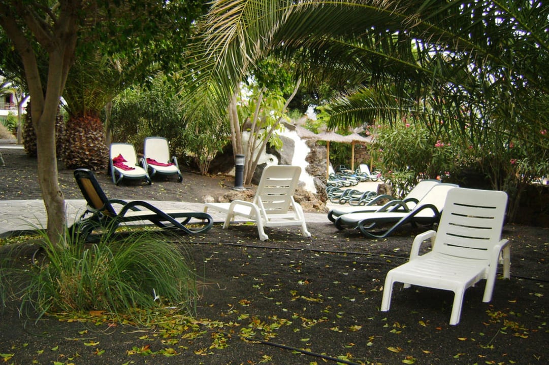 Die Sonnenschirme am Pool reichen nicht allsun App.-Hotel Albatros