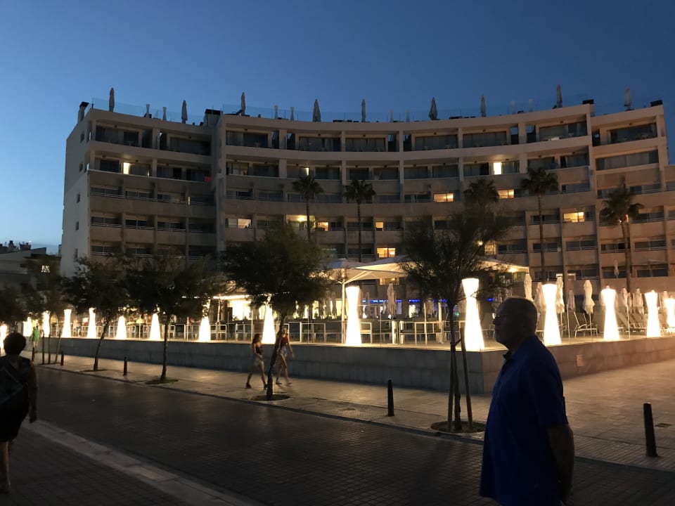 Außenansicht Aparthotel Fontanellas Playa