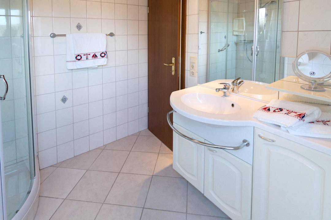 NEU - Badezimmer Beispielbild Nordseekrabbe Appartements