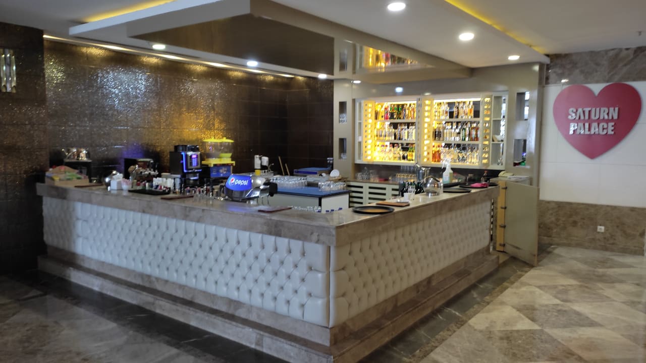 Gastro Saturn Palace Resort Hotel