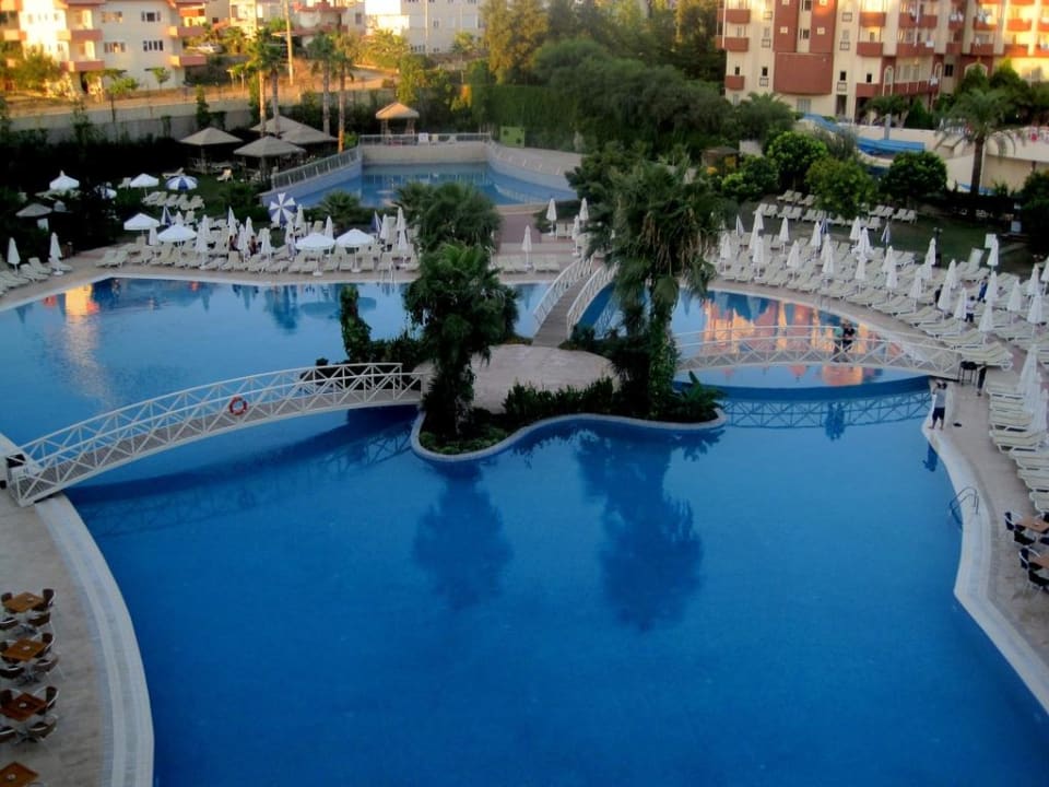 Pool Side Mare Resort & Spa