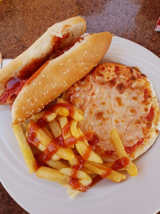 Gastro Three Corners Sea Beach Resort