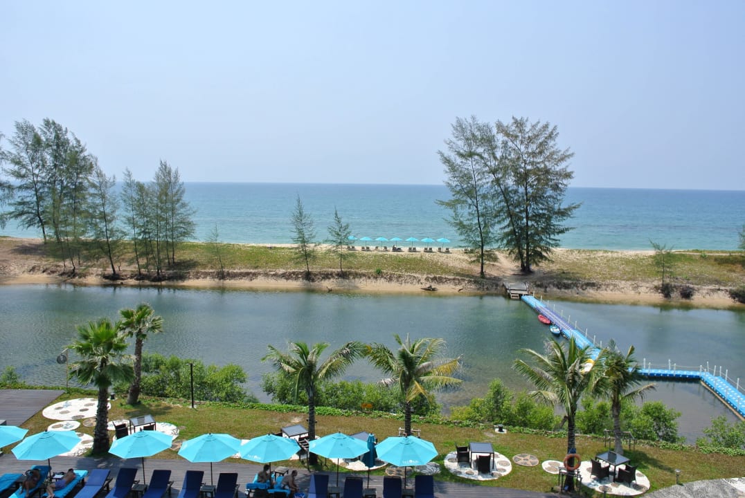 Blick vom Balkon Richtung Strand Away Phuket Le Coral