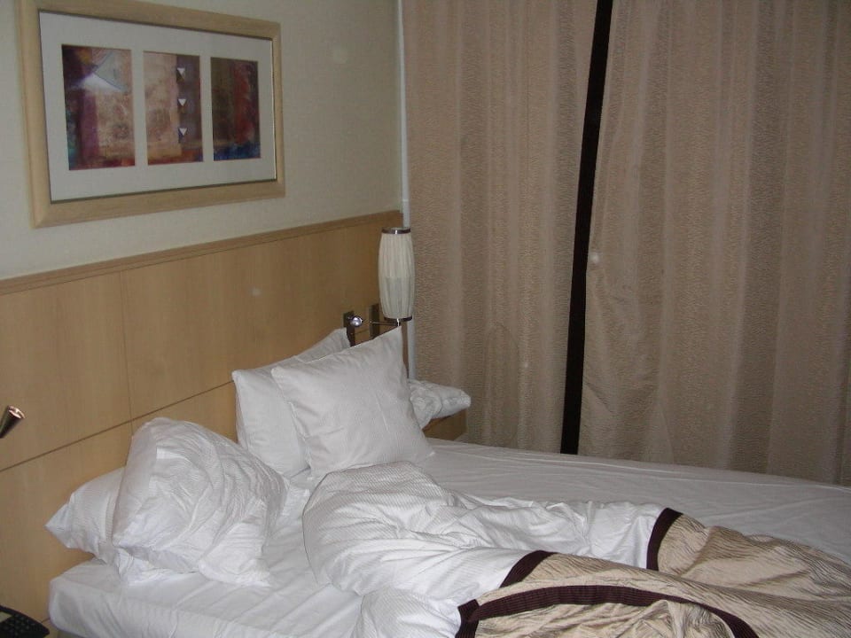 Bett  Hotel Mondial am Dom Cologne- MGallery