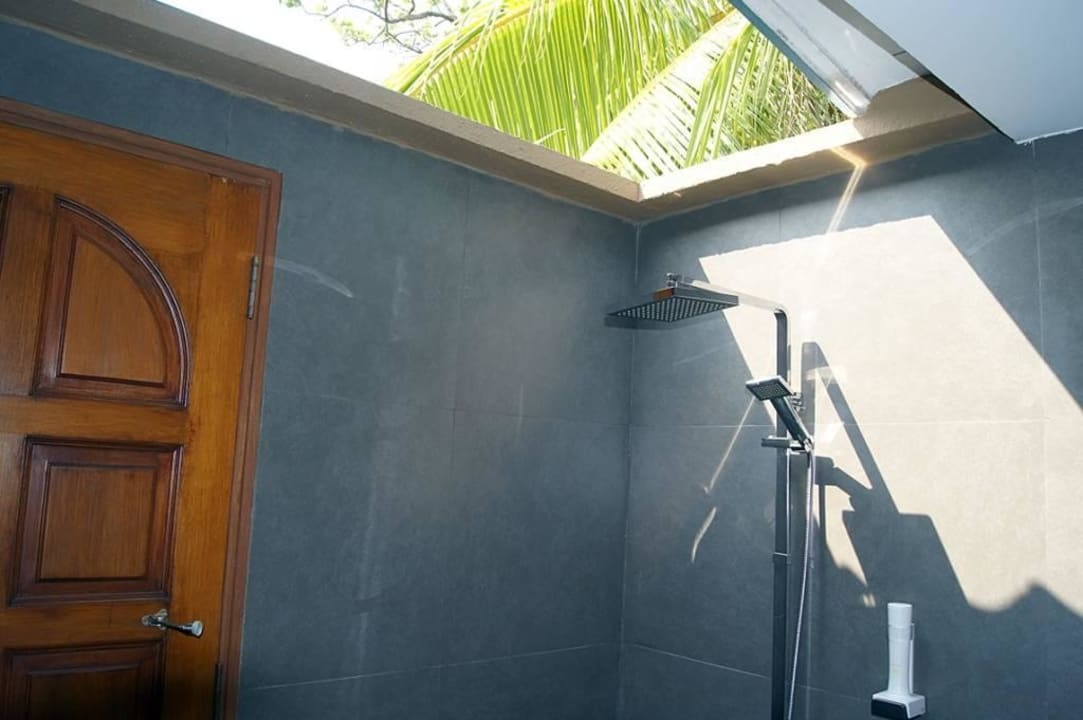 Bad Deluxe-Bungi Eri Maldives