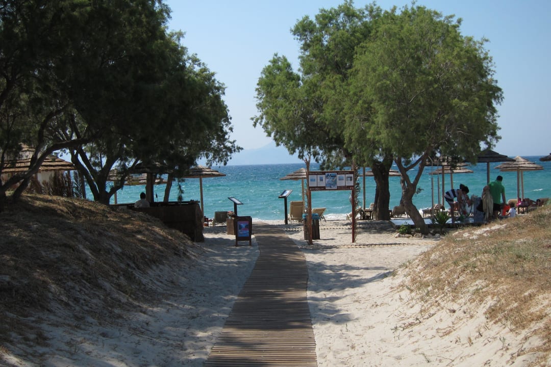 Weg zum Hotelstrand TUI BLUE Palazzo del Mare