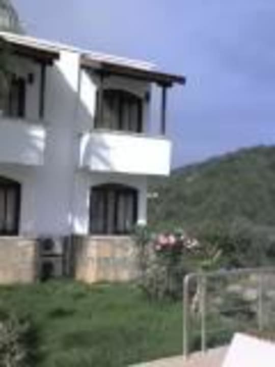 Seitlicher Blick Hotel Xanthos Richtung Berge Xanthos Boutique Hotel Patara