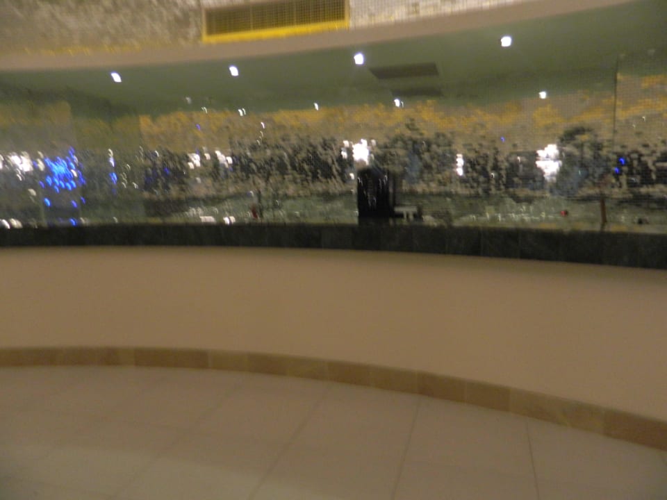 BAR DER ALA CARTE RESTAURANT Crystal Sunset Pearl Collection