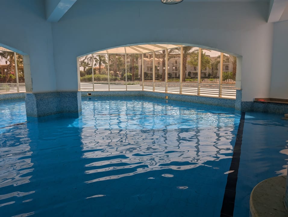 Pool Brayka Bay Resort