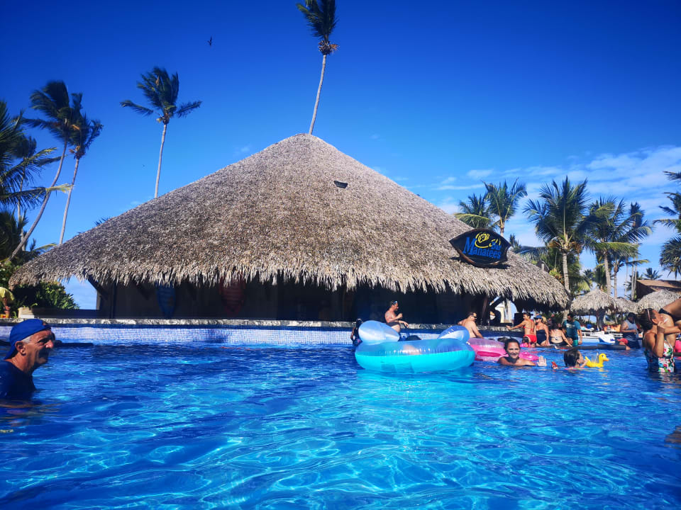 Pool Wyndham Alltra Punta Cana