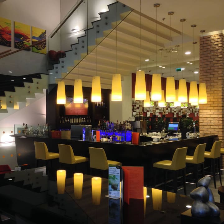Bar area Courtyard Hotel Budapest City Center