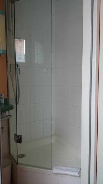 Dusche Hotel Ibis Frankfurt Centrum
