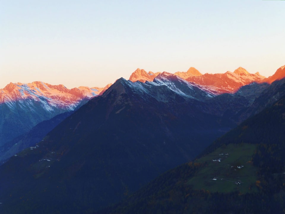 Ausblick aus meinem Zimmer am Morgen Taser Familienalm