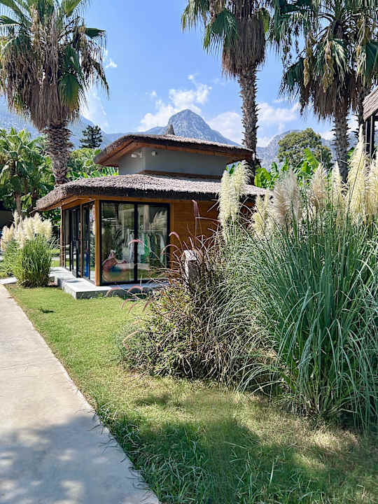 Gartenanlage Balmy Beach Resort Kemer