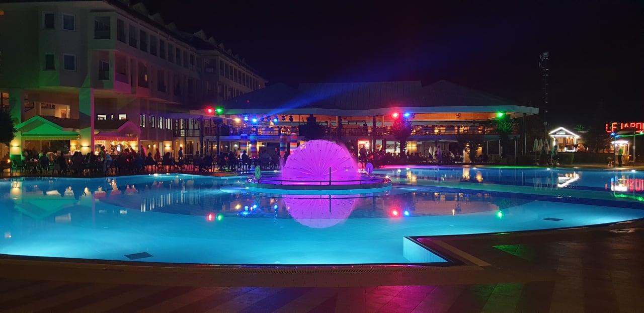 Pool Le Jardin Resort