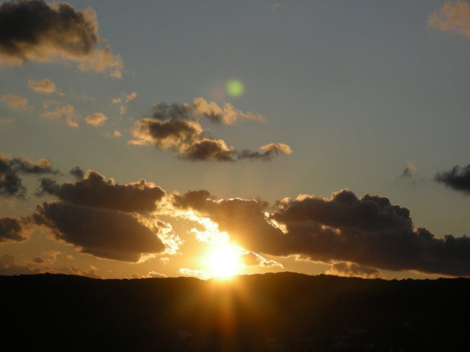 Sonnenuntergang vom Balkon FERGUS Club Carema Splash