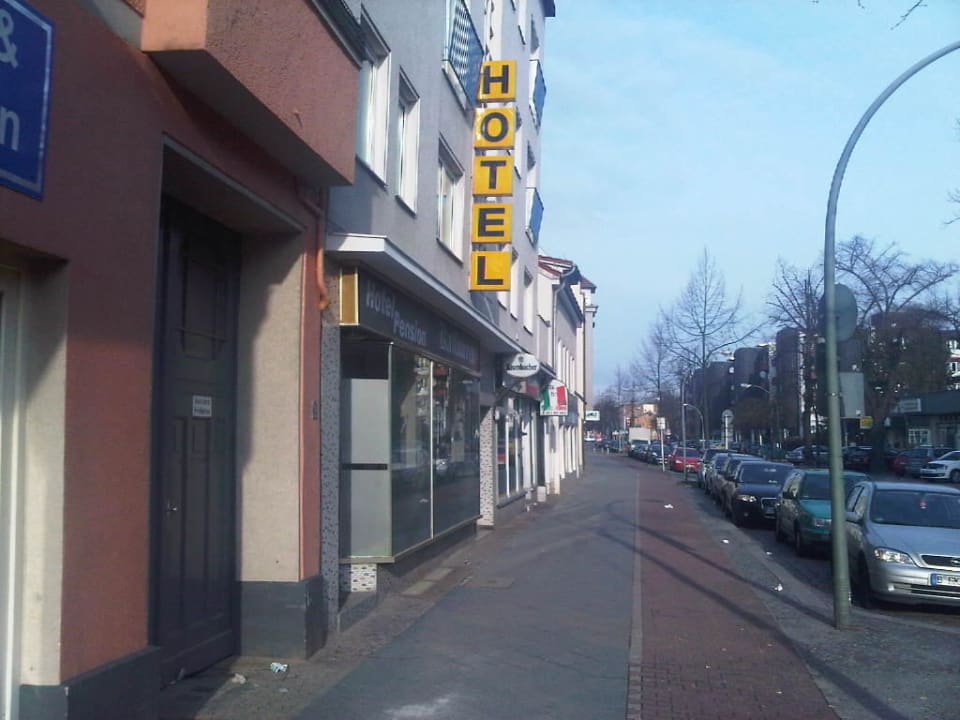 Vor dem Hotel Hotel Kallmeyer
