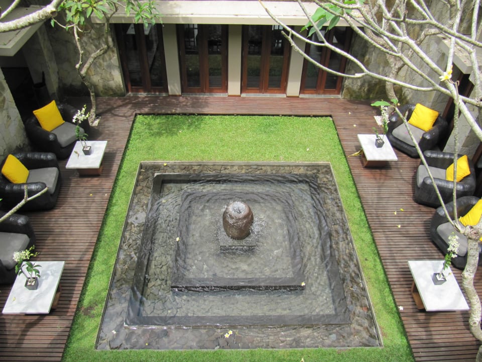 Einer der Innenhöfe Maya Ubud Resort & Spa Bali