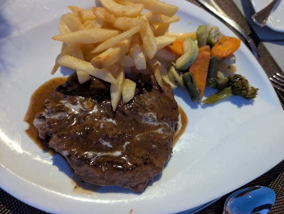 Gastro Diamond Beach by Pearl Resort