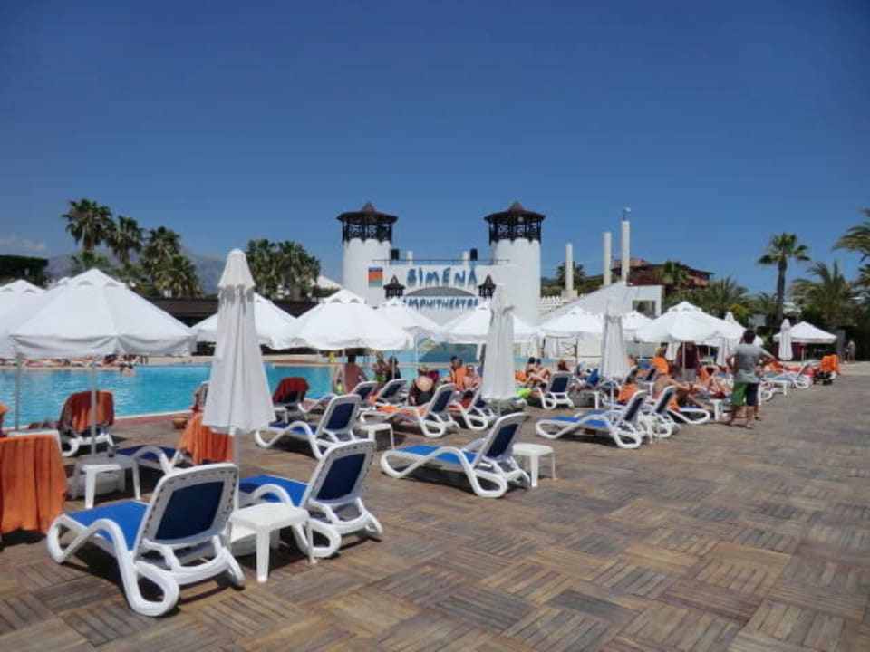 Pool Emelda Sun Club