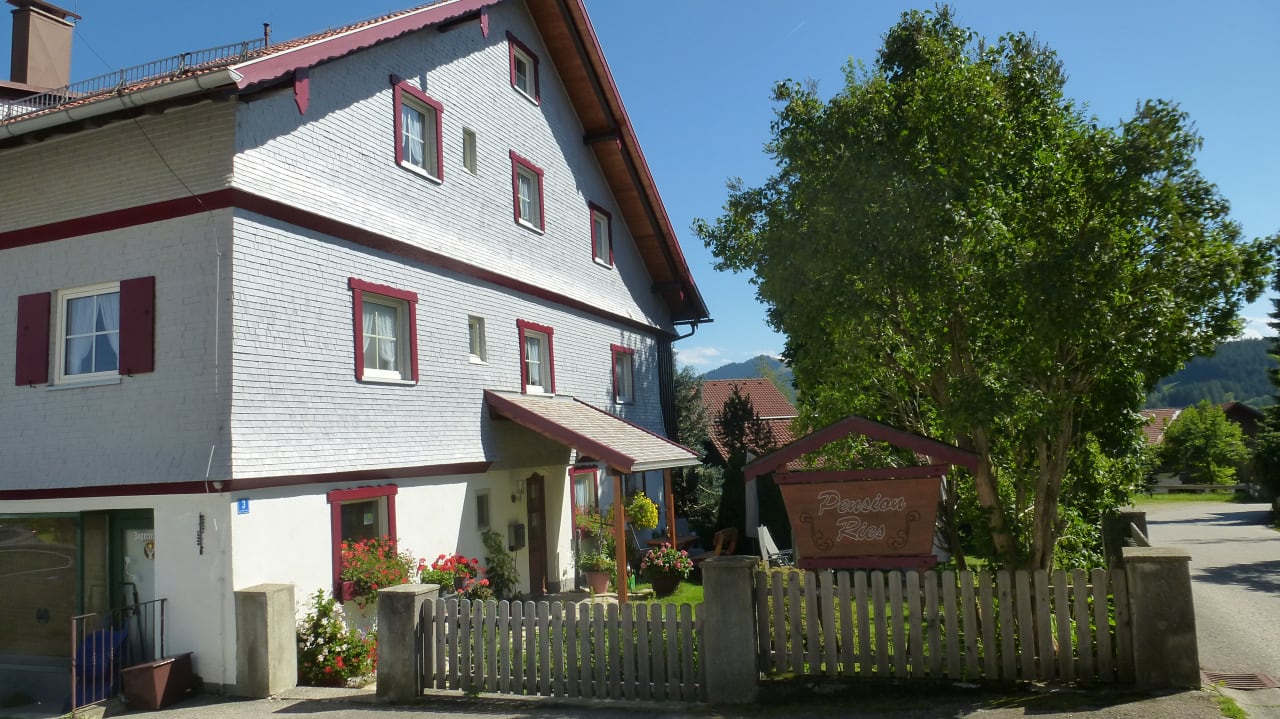 Außenansicht Gästehaus Pension Ries