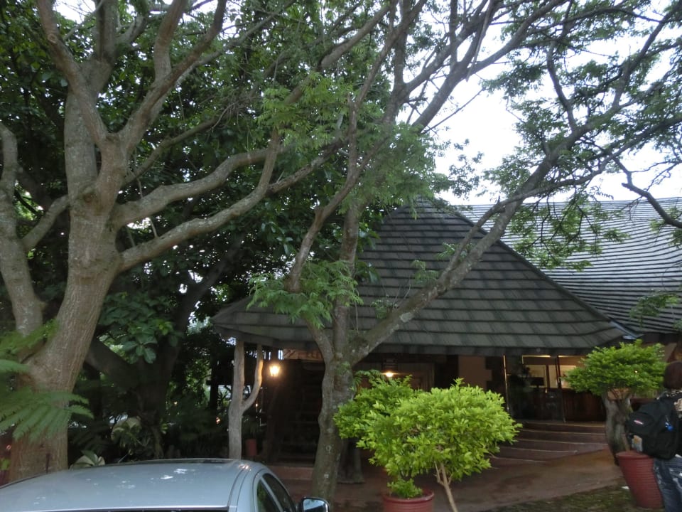 Eingang eBundu Lodge