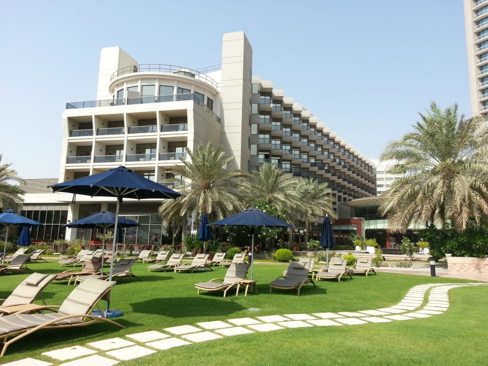 Sicht vom Strand aus Beach Rotana