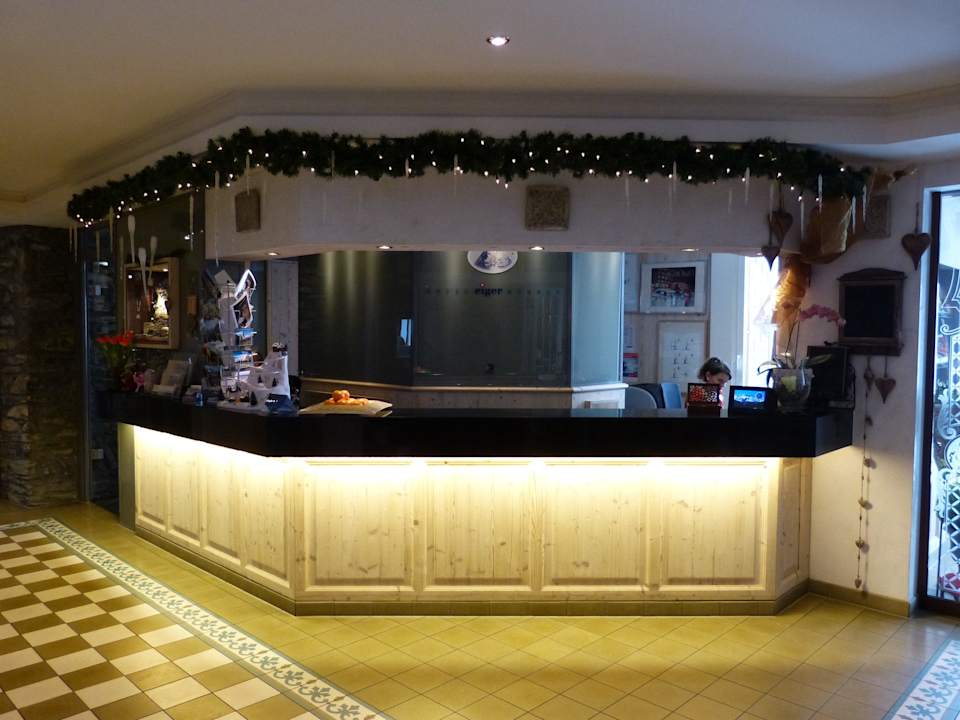 Rezeption Eiger Swiss Quality Hotel