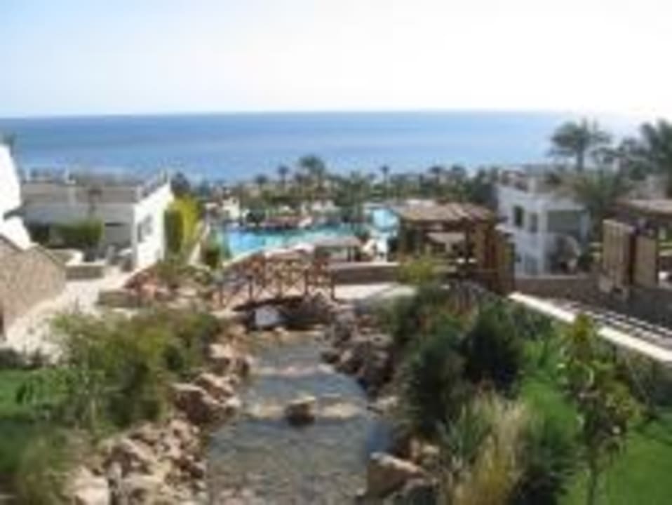 Sicht Rezeption zu Pool/Beach Safir Sharm Waterfalls Resort