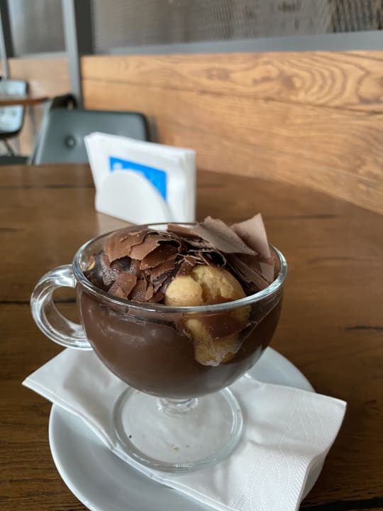 Gastro Acanthus Cennet Barut Collection