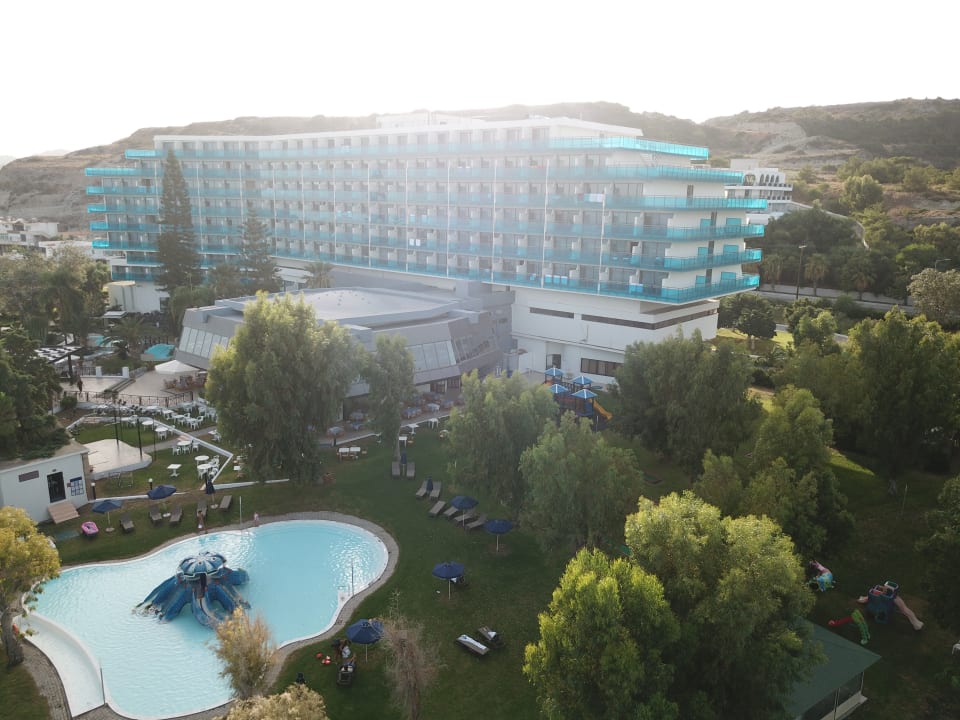 Außenansicht Hotel Calypso Beach