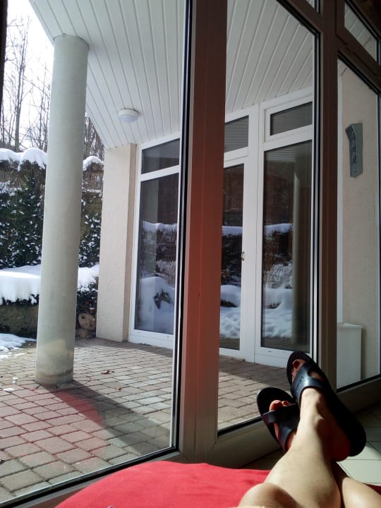 Ausblick vom kleinen Ruhebereich in der Saune Flair Kurparkhotel im Ilsetal